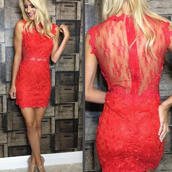 L’Atiste Lace Wine Dress - Picture 4 of 8